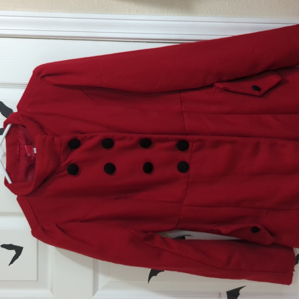 Red jacket - Picture 4 of 4